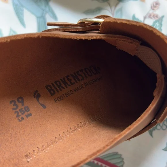 Birkenstock Buckley Oiled Leather Clog - Picture 4 of 7